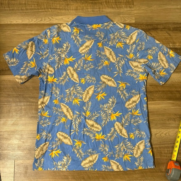 Greg Norman Shark Golf Polo Floral in Color Blue and Tan Brown Mens Size XL - Picture 2 of 6